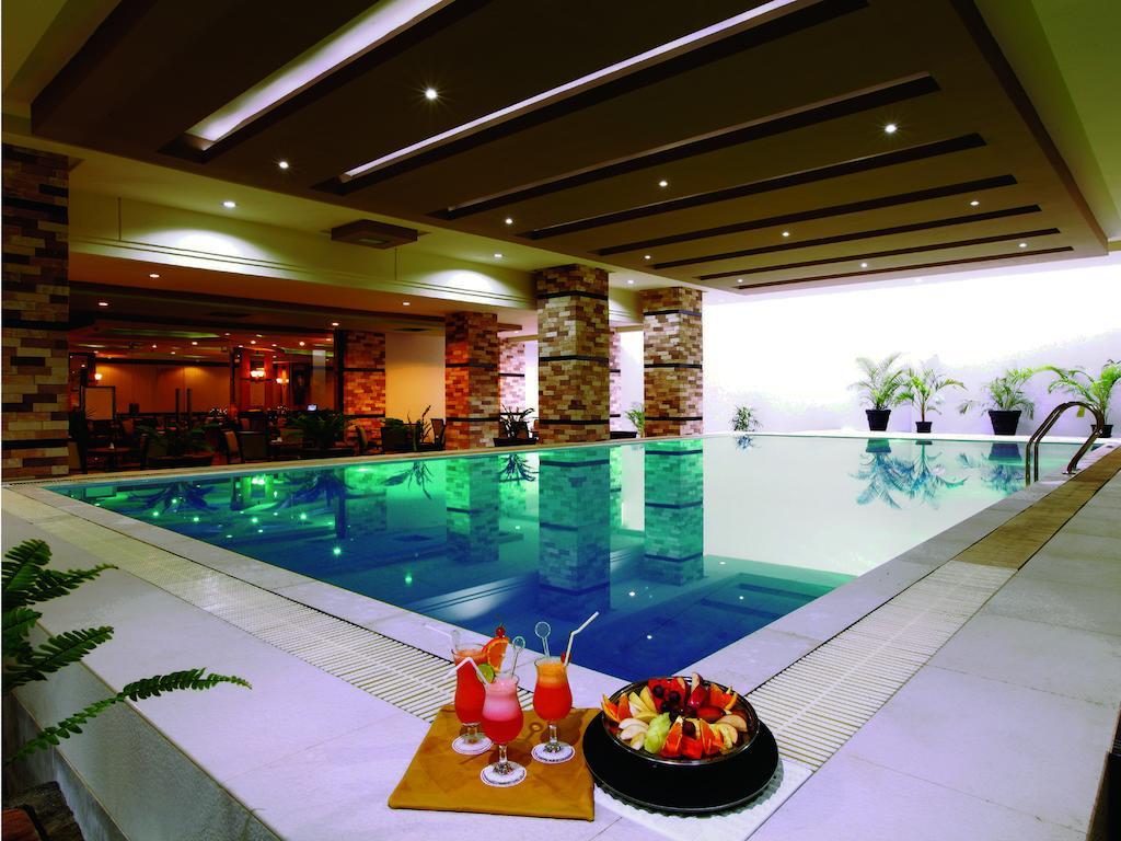 Отель Orchardz Jayakarta Экстерьер фото