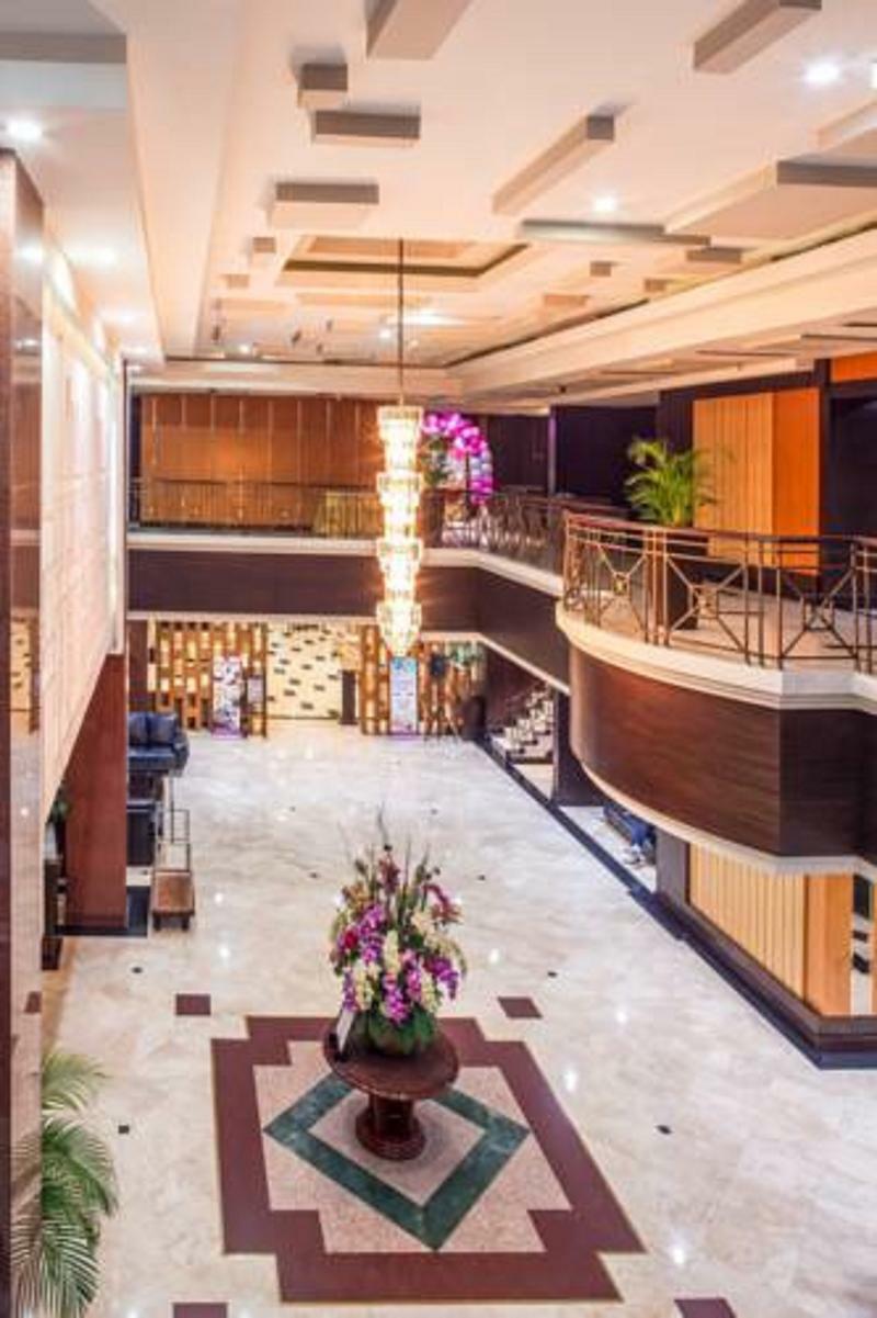 Отель Orchardz Jayakarta Экстерьер фото